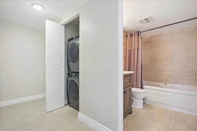 Additional image 17 of 10 Guildwood Pkwy Unit 219B