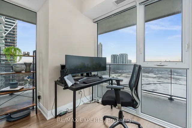 Additional image 10 of 70 Annie Craig Dr Unit 1609