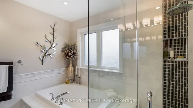 Additional image 24 of 1166 Glengrove Ave