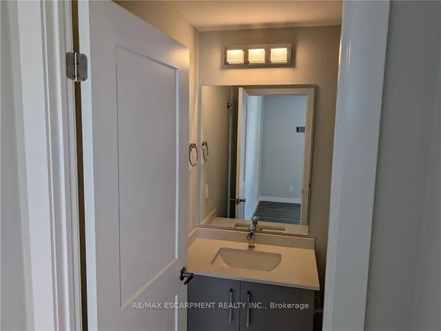 Additional image 20 of 15 Queen St Unit 1707