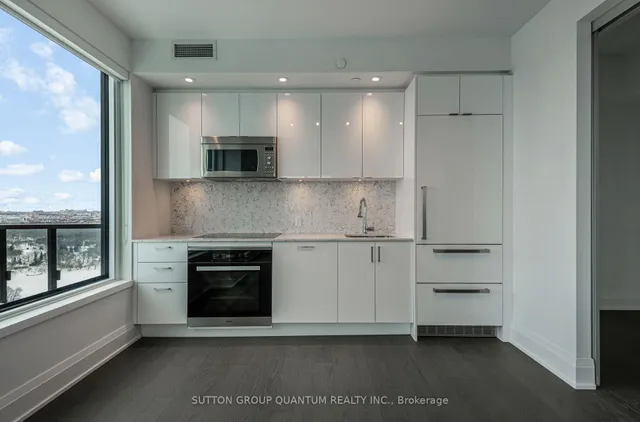 Additional image 9 of 1928 Lake Shore Blvd Unit 4211w