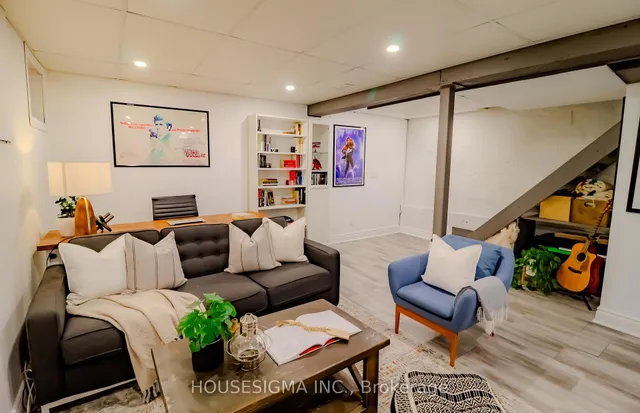 Additional image 42 of 149 Queensdale Ave