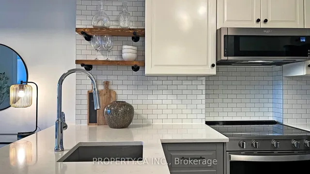 Additional image 12 of 140 Bathurst St Unit Ph02