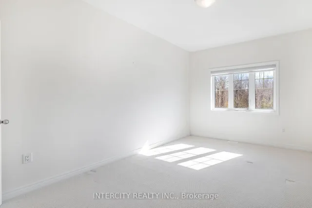 Additional image 31 of 28 Ezra Cres