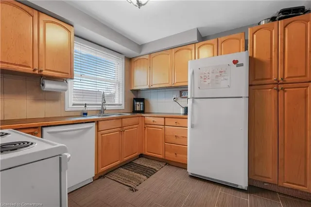 Additional image 12 of 563 Guelph St