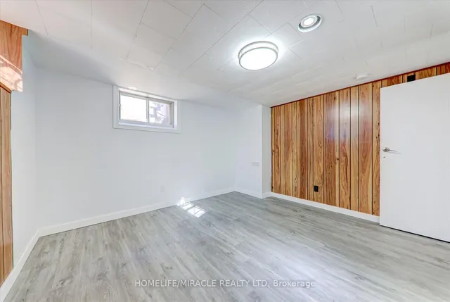 Additional image 25 of 23 Dunelm St