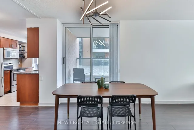 Additional image 20 of 15 Michael Power Pl Unit 203