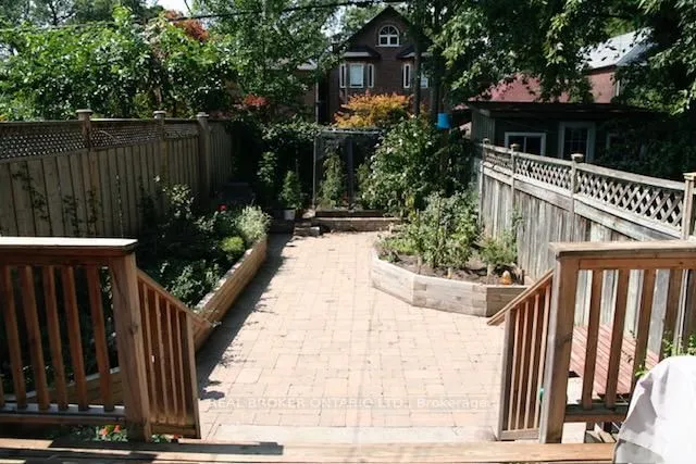 Additional image 40 of 32 Monarch Park Ave