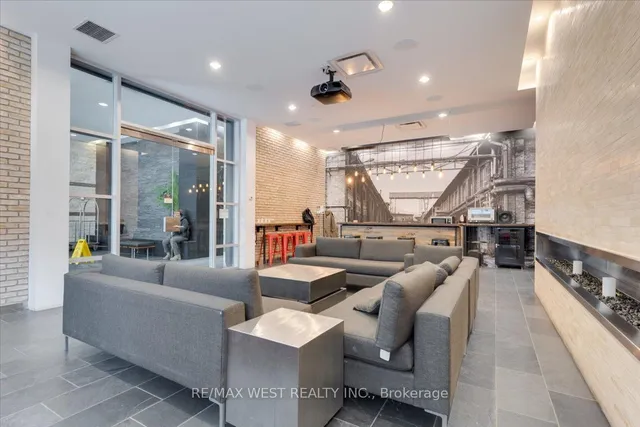 Additional image 13 of 59 East LIberty St Unit 2302