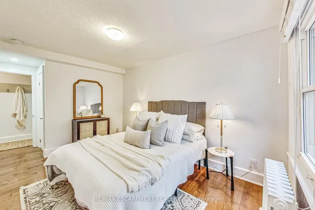 Additional image 16 of 21 Mountwood Ave Unit 7