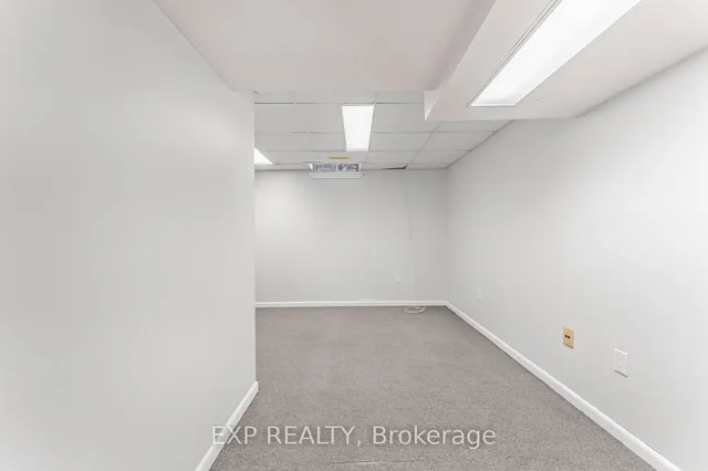 Additional image 35 of 53 Wickstead Crt