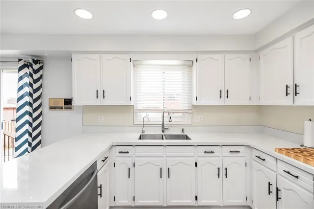 Additional image 19 of 39 Guildwood Dr