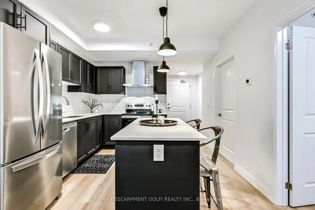 Additional image 12 of 153 Wilson St Unit 106