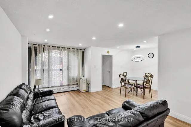 Additional image 9 of 1624 Bloor St Unit 92