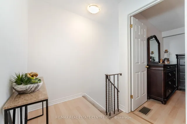 Additional image 9 of 33 Dawson Cres