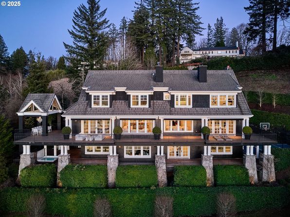 5553 SW Hewett Blvd, Portland, OR 97221