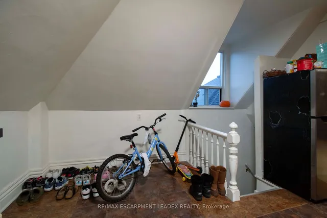 Additional image 22 of 417 King St