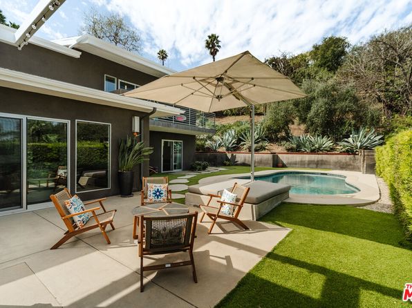 3551 Royal Woods Dr, Sherman Oaks, CA 91403