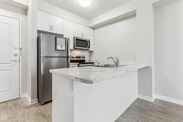 Additional image 11 of 450 Dundas St Unit 312