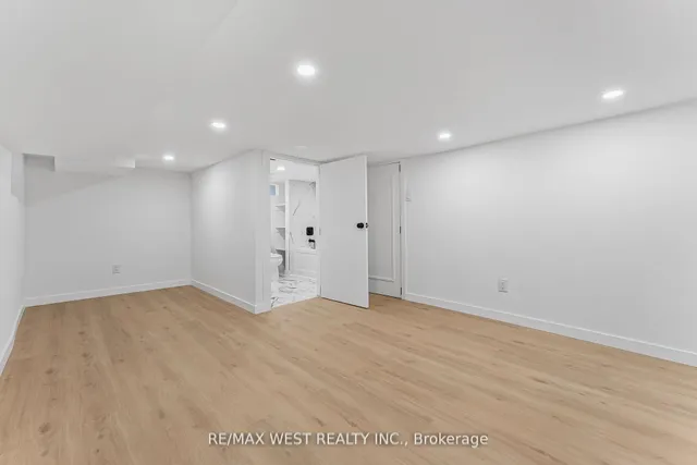 Additional image 27 of 57 Stirton St