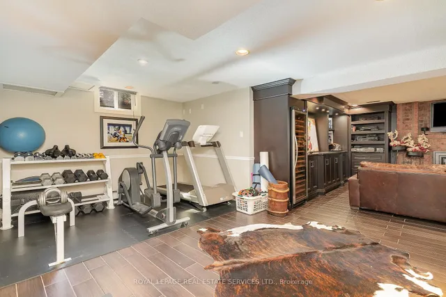 Additional image 38 of 25 Vancho Cres