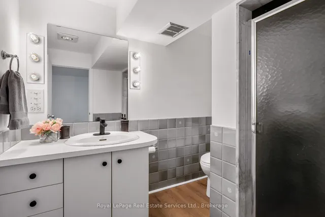 Additional image 37 of 28 Thompson Ave