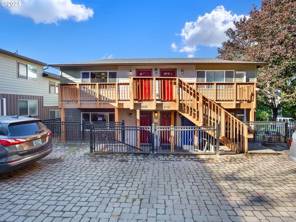 8676 N Willamette Blvd, Portland, OR 97203