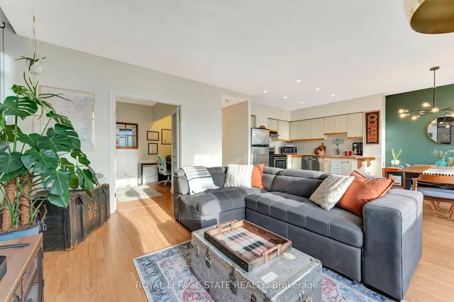 Additional image 28 of 36 James St Unit 701