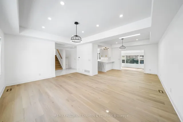 Additional image 11 of 27 Christine Cres