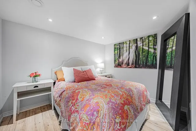 Additional image 20 of 39 Compton Dr