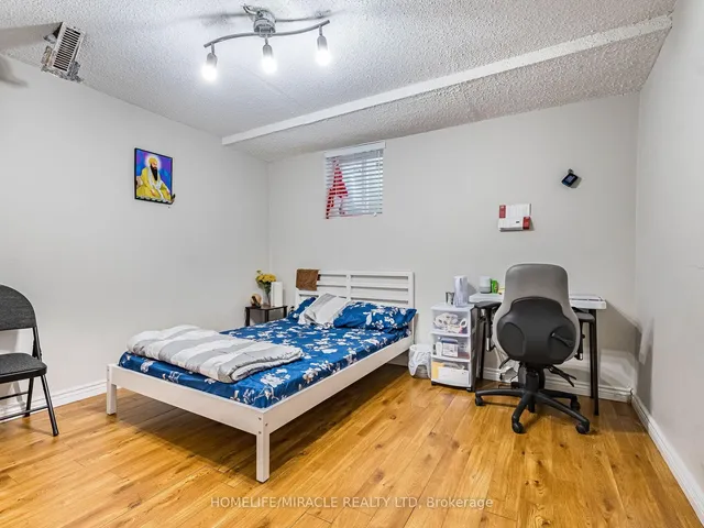 Additional image 40 of 10 Madison St