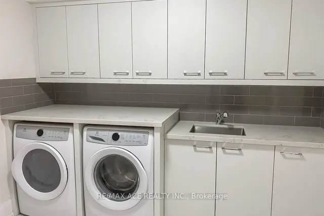 Additional image 22 of 44 Muir Dr