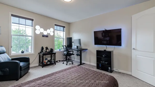 Additional image 31 of 1129 Meighen Way