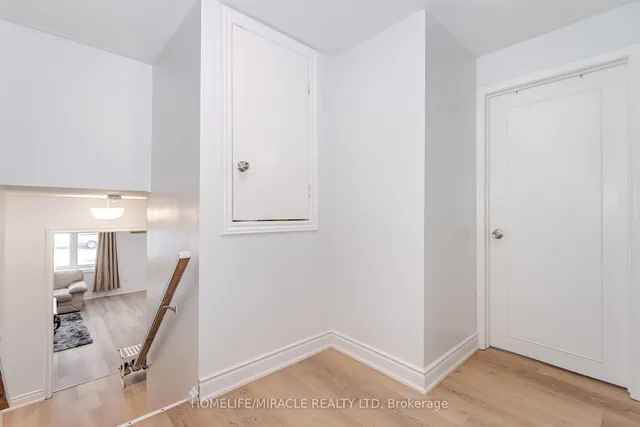 Additional image 20 of 23 Strathavon Dr