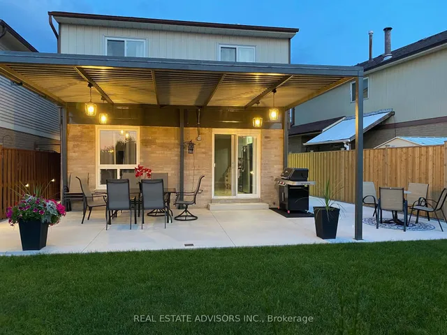 Additional image 24 of 22 Caronia Sq