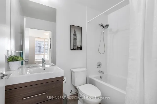 Additional image 21 of 70 Forest Manor Rd Unit 1806