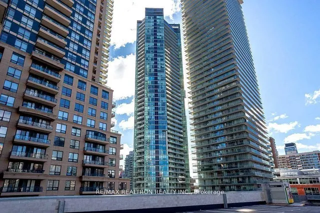 Additional image 26 of 45 Charles St Unit 4815