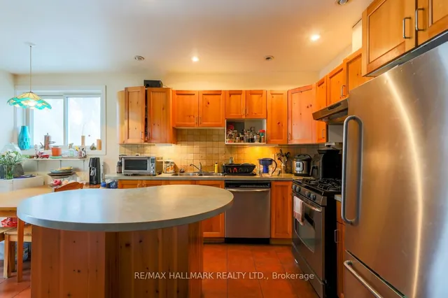 Additional image 24 of 129 Brunswick Ave