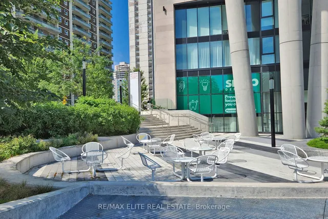 Additional image 41 of 585 Bloor St Unit 2418