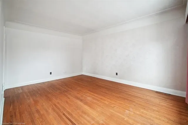 Additional image 8 of 34 Reid Ave