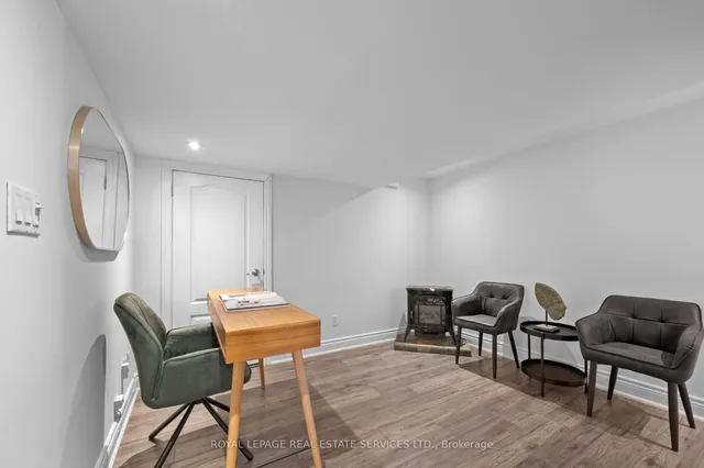 Additional image 32 of 49 Meadowvale Dr