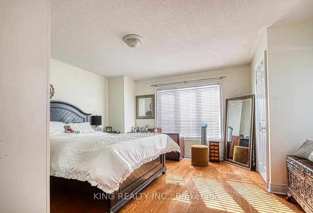 Additional image 23 of 3 Xavier Crt