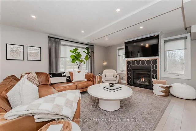 Additional image 8 of 1380 Doon Village Rd