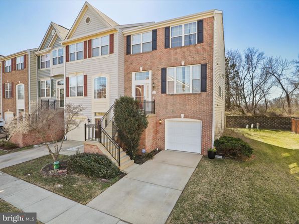 963 Herons Run Ln, Woodbridge, VA 22191