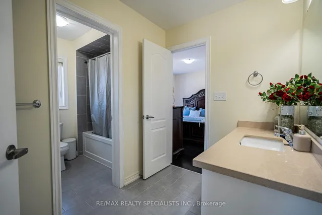 Additional image 33 of 49 Squire Ellis Dr