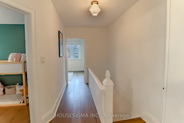 Additional image 26 of 149 Queensdale Ave