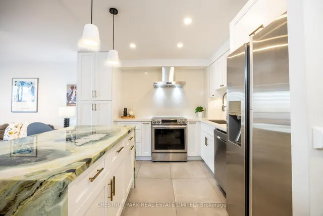 Additional image 4 of 95 Prince Arthur Ave Unit 522