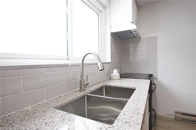 Additional image 12 of 51 Caroga Crt Unit 9