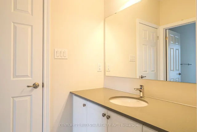 Additional image 17 of 34 Icon St