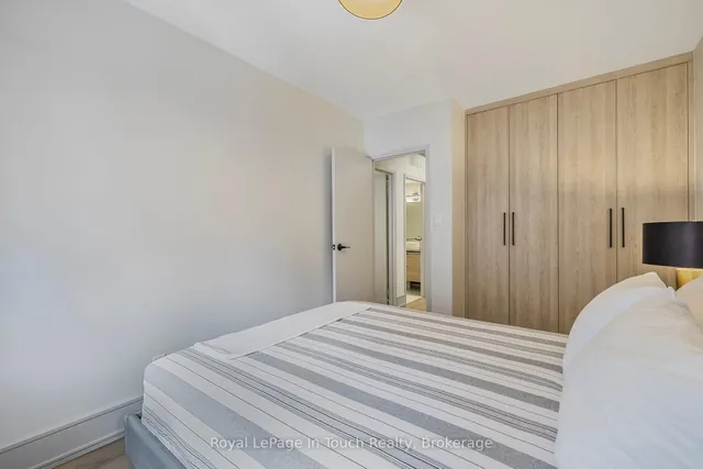 Additional image 26 of 46 Western Battery Rd Unit 825